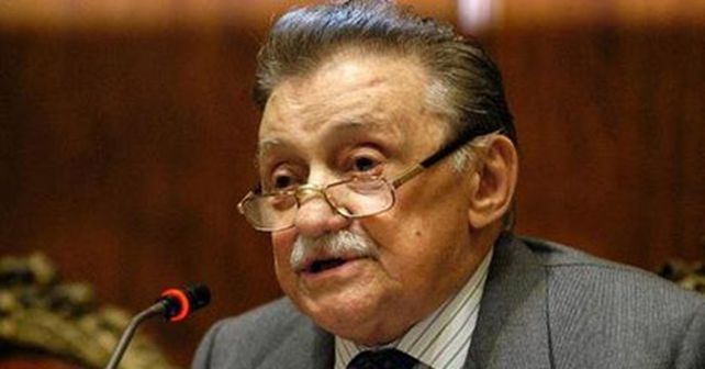 El escritor Mario Benedetti se recupera y responde bien al tratamiento