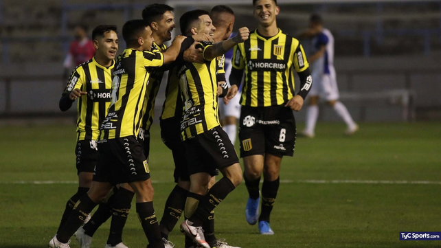 El líder Almirante Brown visita a Chicago en un clásico del ascenso