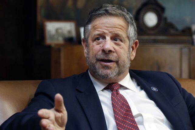 La campaña por el aborto legal apuesta a los expositores y senadores