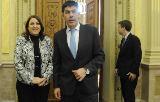 Fein y Ramos evaluaron la factibilidad de un tren urbano para Rosario.