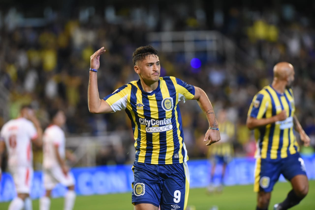 Central le ganó 4 a 1 a Instituto y suma 16 partidos sin derrotas en el Gigante de Arroyito