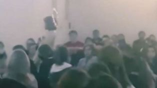 Quiénes usan el barbijo son miedosos, dijo un cura: ahora hay 1000 aislados en Justiniano Posse