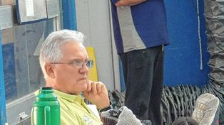 El profesor Raúl Strnad brindó detalles de la competencia a desarrollarse en Gimnasia y Esgrima.