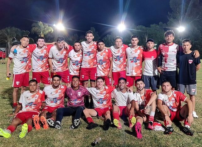 Los pibes de San Telmo se prepararon con todo para el debut ante Tiro Suizo.