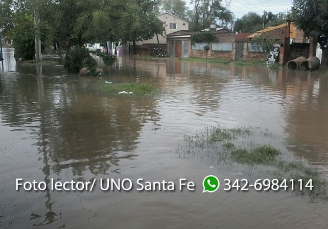 Calles inundadas en Alto Verde. Gentileza Daniel.