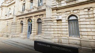Sandra Martínez se prendió fuego en los tribunales de Concordia. Valeria Leoncino denunció y no le creyeron. La mataron. Medina a los fiscales: trabajen más
