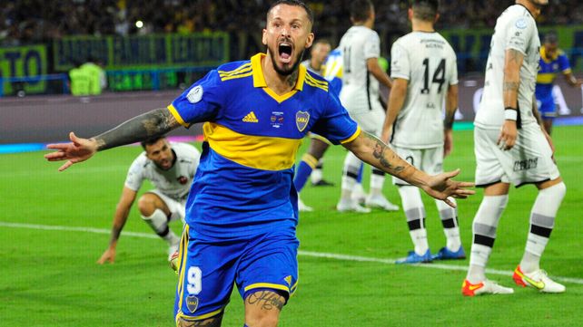 Tres pipazos. Benedetto volvió a jugar de titular &nbsp;y convirtió los tres goles con los que Boca vapuleó al débil Patronato.
