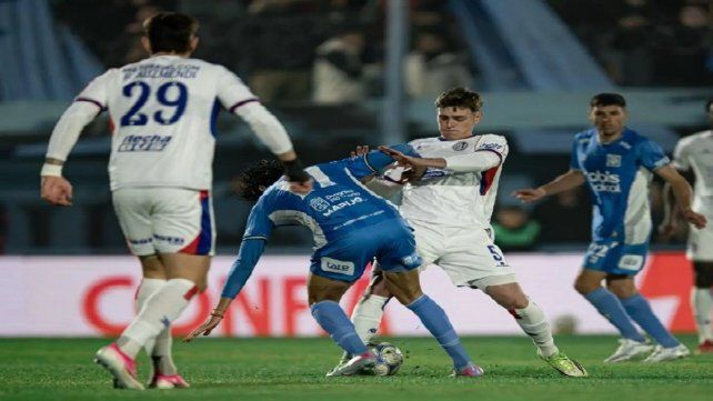 San Lorenzo y Estudiantes (RC) empataron en Córdoba.
