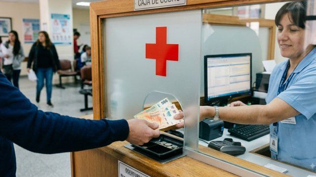 Reglamentaron el pago de los extranjeros no residentes por la atención en hospitales nacionales