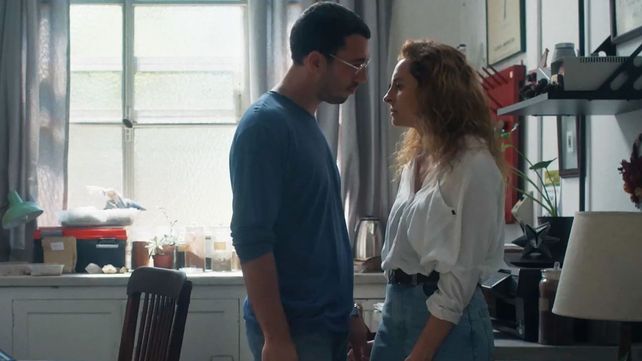 Emanuel Parga y Marina de Tavira en la película 