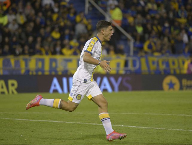 Dupuy viene de convertir ante Boca. Los hinchas quieren que se quede.