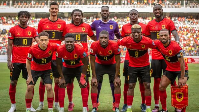 El agente de seguridad de Angola reveló su fanatismo por Central.