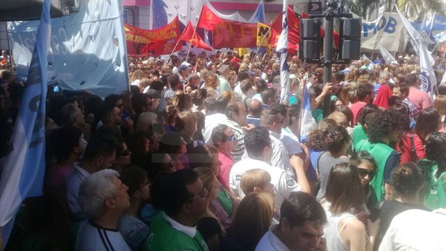 En Santa Fe también hubo movilizaciones y un acto en contra de la reforma previsional