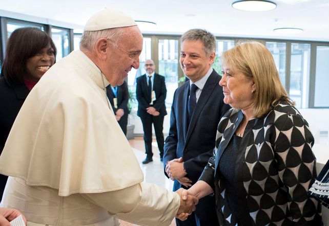 En Santa Marta. El Papa y la canciller dialogaron ayer en la Santa Sede.