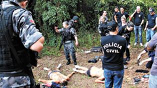 Asaltantes de una fábrica de joyas liberan a nueve rehenes