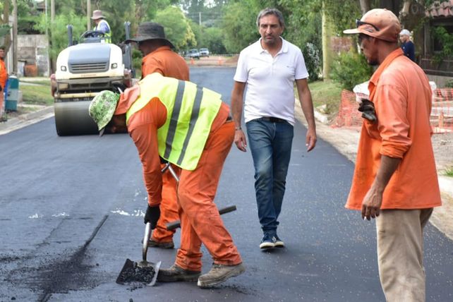 La pavimentación de calle Santa Fe se suma al plan comunal de Obras Públicas