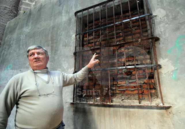 El lugar por donde ingresaron los delincuentes./ Mauricio Centurión-UNO Santa Fe.