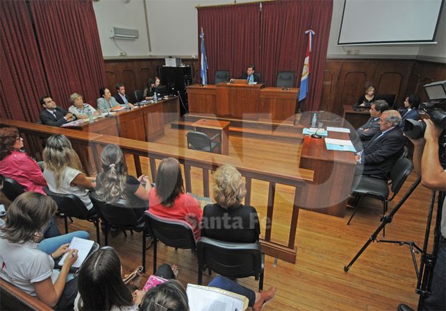 Extenso. El debate comenzó a las 9.10 y hubo cinco testimonios. Hoy habrá más declaraciones / Foto: Manuel Testi - Uno Santa Fe