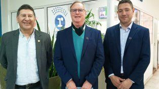 Maestros Mayores de Obras y Técnicos de Entre Ríos: 32 años de profesión. Su presidente, Hernán Schonfeld, el vicepresidente Daniel Ríos y el expresidente y actual asesor institucional Marcelo Galeano visitaron La Red Paraná (88.7)