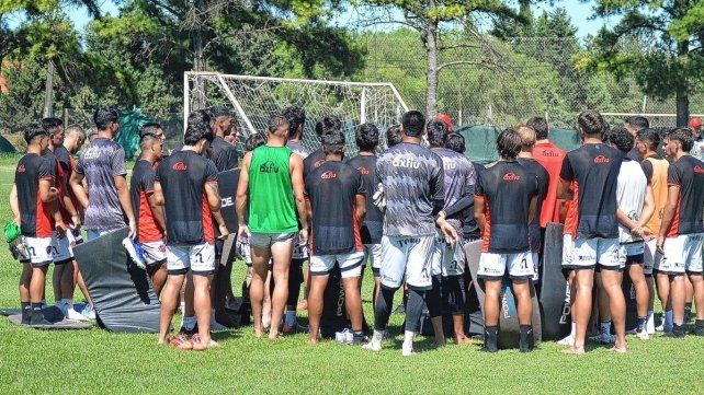 Patronato sale a la cancha para iniciar la serie de amistosos
