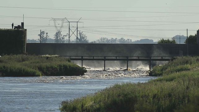 Reutemann legó a Rosario la represa retardadora de las inundaciones sobre el arroyo Ludueña.