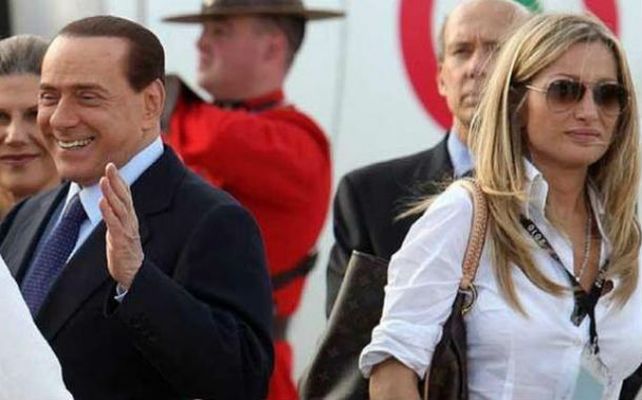 Amigos. Federica Gagliardi con Berlusconi durante una cumbre en Canadá.