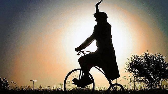 Saltimbanquis estrena este viernes en Paraná Mequetrefes a pedal