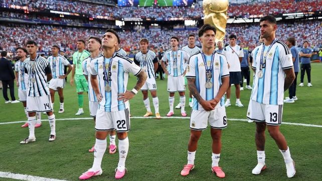 Un jugador de la selección se metió en el debate por la ley de tierras: No se venden