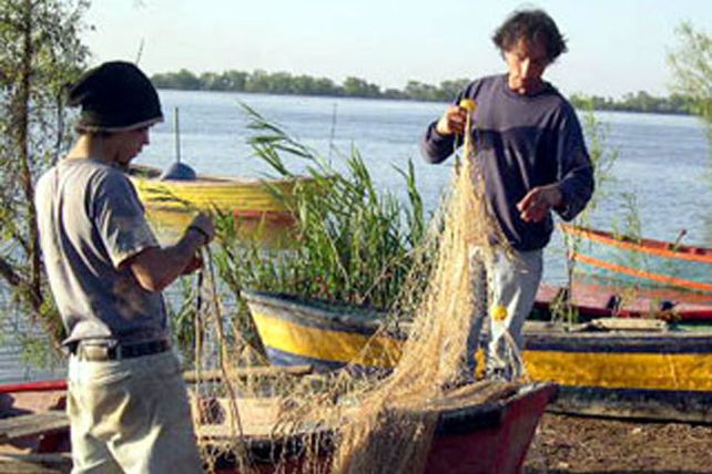 Veda pesquera: unos 2.500 pescadores santafesinos recibirán el subsidio