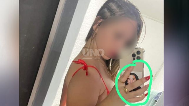 Una de las mujeres detenidas en el operativos.