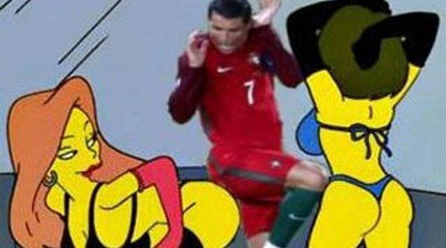 Lluvia de memes por la extraña pose de Cristiano Ronaldo