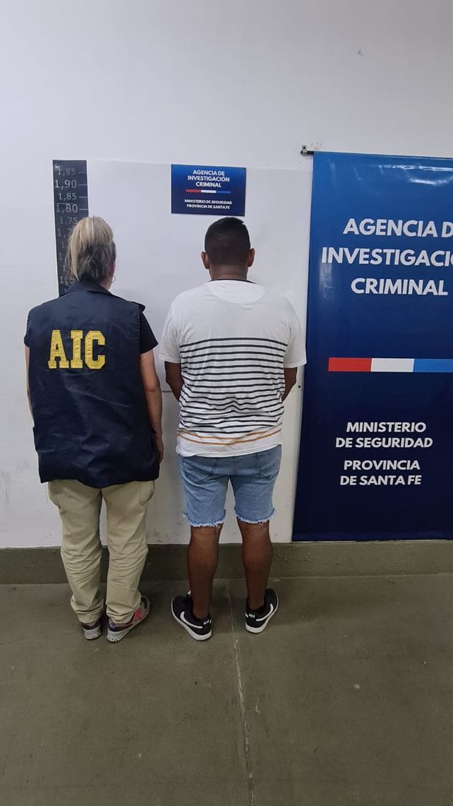 Uno de los detenidos fue apresado tras una compra controlada organizada por los pesquisas.
