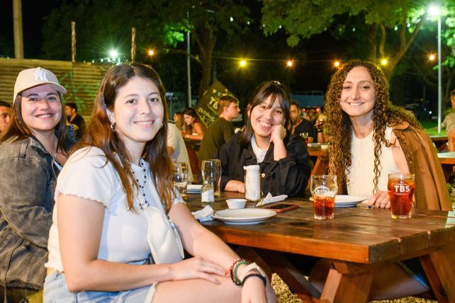 Narena Assefh, María Josefina Raimondo, Valentina Mamdon y Ailén Ivanick  