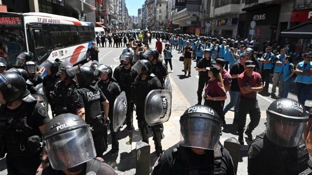 El juez federal dio lugar al pedido de amparo contra el protocolo antipiquetes