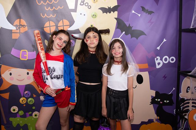 Isabella Yaccuzzi, Alma Sodoyer y Alma Heguy