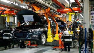 Espert: La industria automotriz es un robo