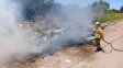 Bomberos controlaron un incendio de basural en Paraná