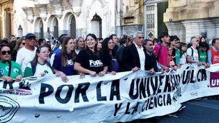 El proyecto sobre financiamiento universitario generó marchas de apoyo en Rosario.