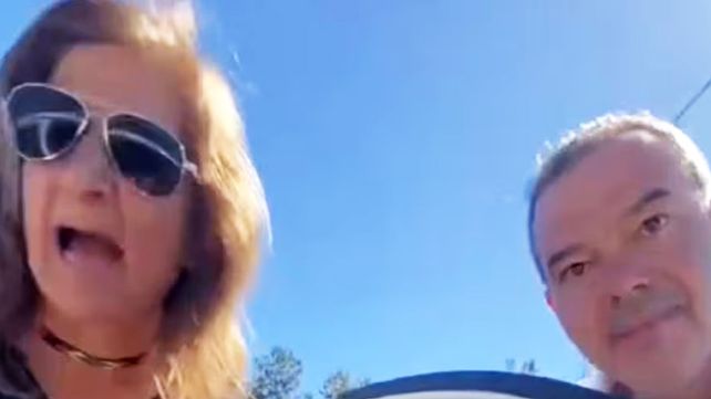 La vecina de Colón intentaba ingresar a su domicilio con el auto pero la cola de autos esperando en el cruce del puente Artigas lo impedía. Turistas la agredieron