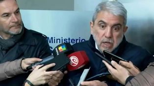 El ministro de Seguridad Aníbal Fernández admitió que todavía no tienen identificados a los organizadores de la serie de robos a supermercados de los últimos días.&nbsp;