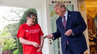 Trump pidió hamburguesas en la Casa Blanca y dio una propina de 100 dólares