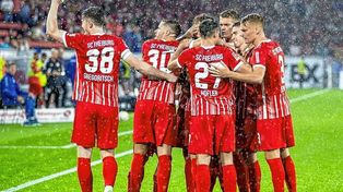 Friburgo ganó y alcanzó a Bayern Munich en la Bundesliga