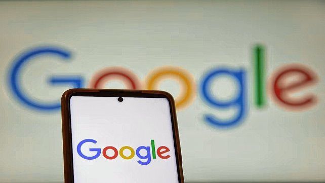 La cuenta de Google en los teléfonos celulares se puede configurar para desactivar el micrófono de los mismos