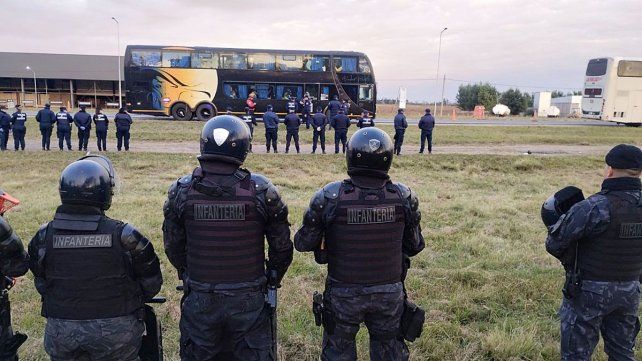 Férreo control policial en Córdoba con gran cantidad de bebidas alcohólicas y armas secuestradas en la previa del superclásico River Plate y Boca Juniors