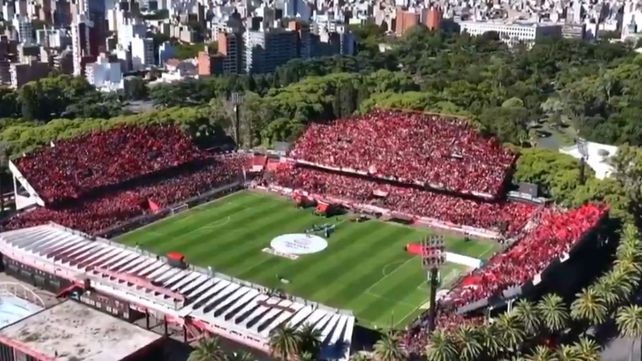Los hinchas de Newells deberán pagar un bono para ingresar al Coloso este domingo.