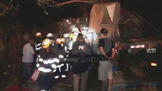 Violento triple choque con un camionero muerto y otros dos conductores heridos