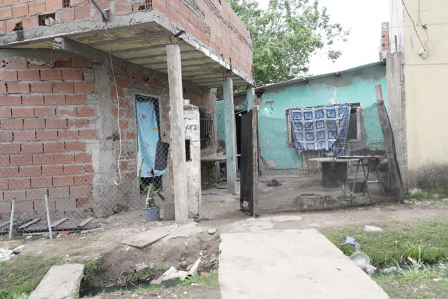 Intento de femicidio. La vivienda de Levalle al 2000 en Villa Gobernador Gálvez. Allí una mujer sufrió graves quemaduras y su expareja está preso.&nbsp; 