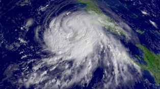 Por el hurac&aacute;n Gustav, habitantes de Nueva Orleans abandonan la ciudad