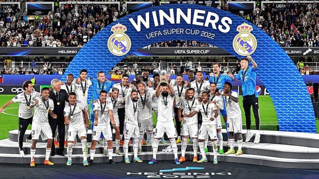 Real Madrid superó 2-0 a Eintracht Frankfurt y conquistó por quinta vez la Supercopa de Europa.
