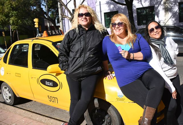 Vanina Brizuela (a la izquierda) es quien se contactó con la creadora rosarina de la app